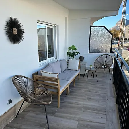 Waterfront 3 Bed Apartment, 90m From The * Platja de Larenal