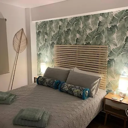 Apartment Waterfront 3 Bed Apartment, 90m From The *